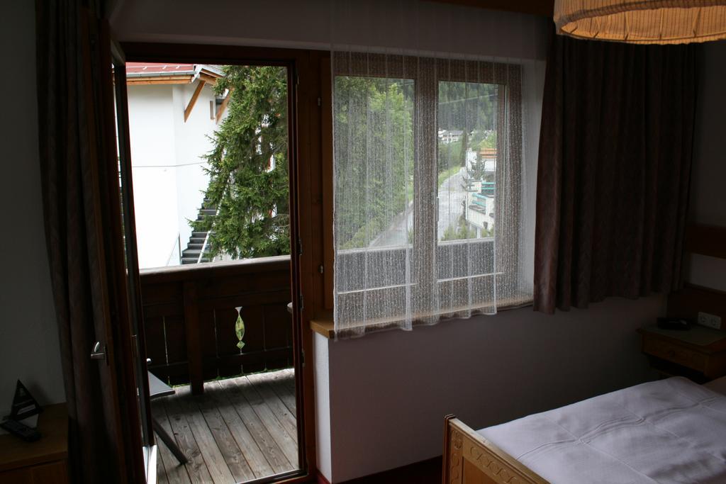 Bed and Breakfast Haus Oberland Sankt Anton am Arlberg Esterno foto